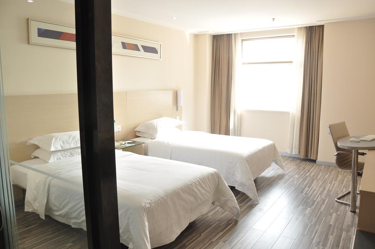 City Comfort Inn Wuhan Caidian Square Екстериор снимка