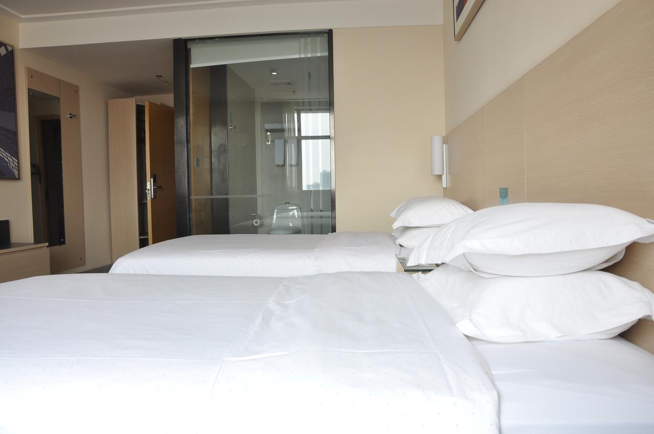 City Comfort Inn Wuhan Caidian Square Екстериор снимка
