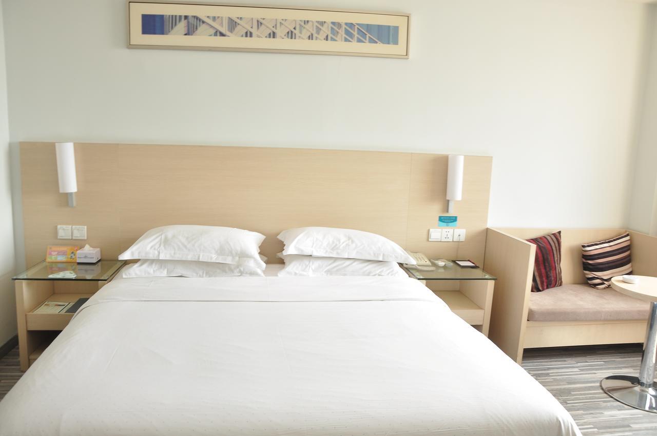 City Comfort Inn Wuhan Caidian Square Екстериор снимка