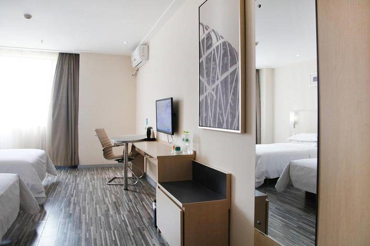 City Comfort Inn Wuhan Caidian Square Екстериор снимка